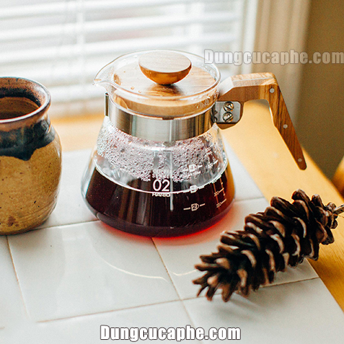 Bộ dụng cụ pha cà phê Pour Over Hario V60 Nhật Bản gồm bình đựng và phễu lọc gỗ ô liu 02