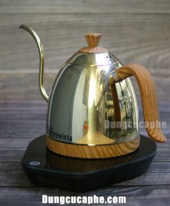 Hình ảnh ấm rót Brewista Artisan phiên bản Champion được chụp trực tiếp tại cửa hàng iCup