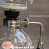 Bánh xe có thể vặn để tháo rời bình đựng dưới của Syphon Hario