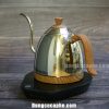 Hình ảnh ấm rót Brewista Artisan phiên bản Champion được chụp trực tiếp tại cửa hàng iCup