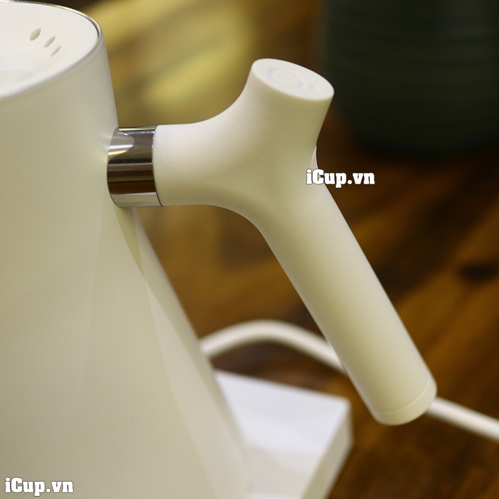 Tay cầm công thái của ấm đun Fellow Stagg EKG 0.9L