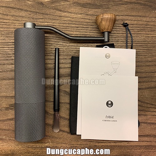 Trong hộp đựng của Timemore Slim Plus gồm