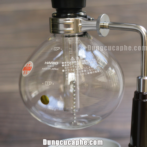 Trên bình thủy tinh của syphon hario sẽ có in thương hiệu và xuất xứ