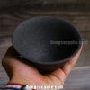 Trên tay là bộ lọc bằng gốm trà và cà phê Kyuemin Ceramic Filter Japan