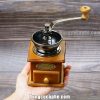Trên tay là cối xay tay cà phê TM8521A Trên tay là cối xay tay cà phê TM8521A